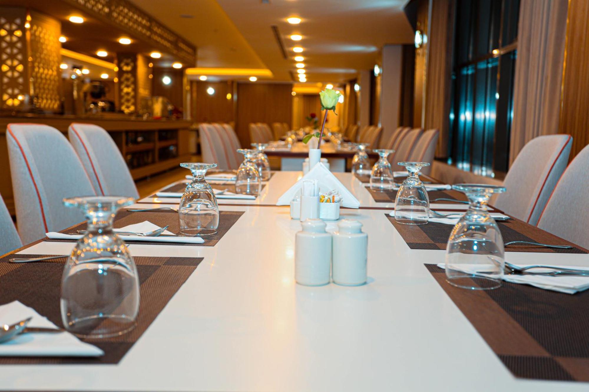 Tulip Plaza By Lpc Hotels & Resorts Ḩafar al Bāţin Exteriör bild