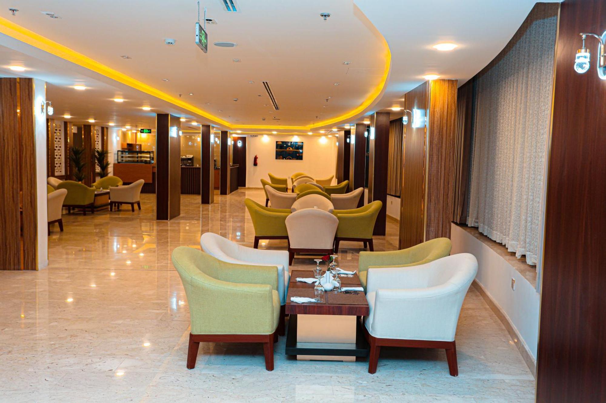 Tulip Plaza By Lpc Hotels & Resorts Ḩafar al Bāţin Exteriör bild